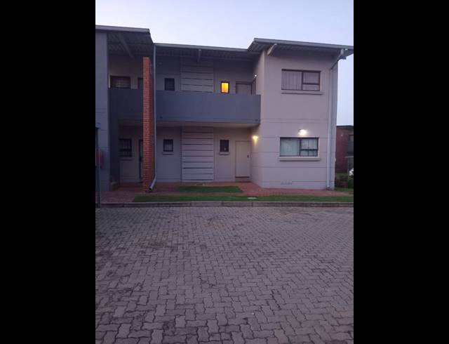 2 BEDROOM APARTMENT FOR SALE IN RYNFIELD
